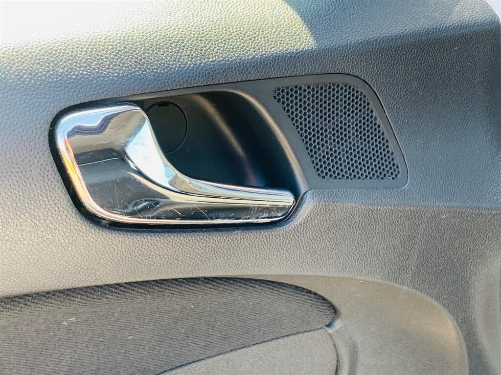 Used Vauxhall Corsa 2010 for sale - 77988841: Photo 42