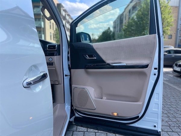 Used Toyota Vellfire 2013 for sale - 75571873: Photo 10