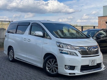 Used Toyota Vellfire 2013 for sale - 75571873: Photo