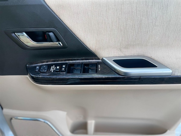 Used Toyota Vellfire 2013 for sale - 75571873: Photo 30