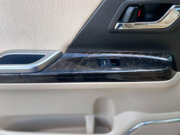 Used Toyota Vellfire 2013 for sale - 75571873: Photo 31