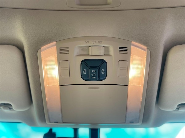 Used Toyota Vellfire 2013 for sale - 75571873: Photo 44