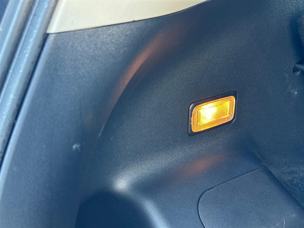 Used Toyota Yaris 2015 for sale - 77819215: Photo 27