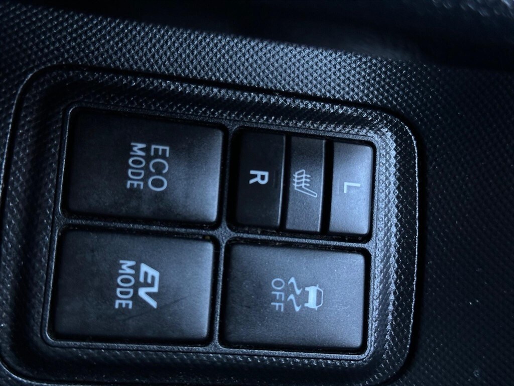 Used Toyota Yaris 2015 for sale - 77819215: Photo 34