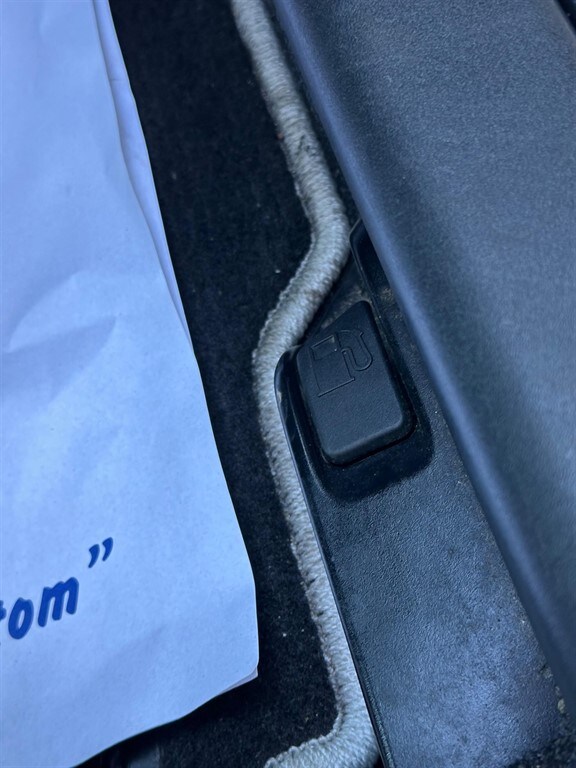 Used Toyota Yaris 2015 for sale - 77819215: Photo 64