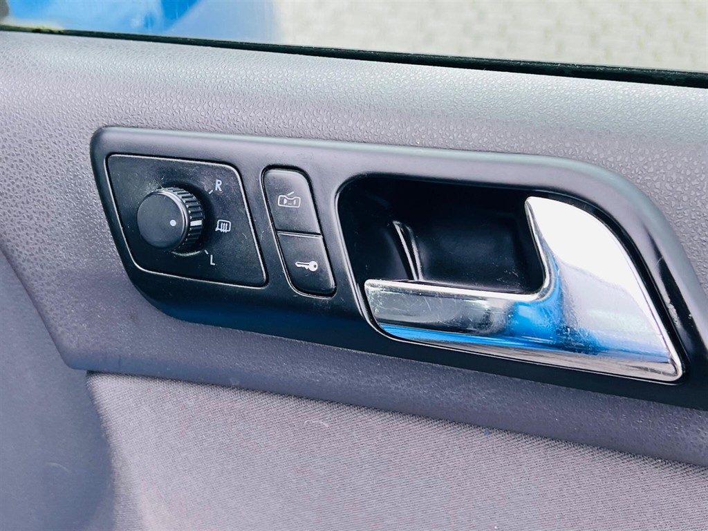 Used Volkswagen Polo 2003 for sale - 78042376: Photo 23