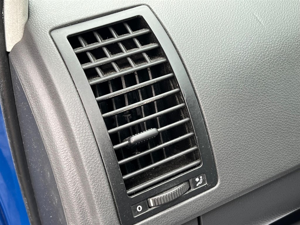 Used Volkswagen Polo 2003 for sale - 78042376: Photo 25