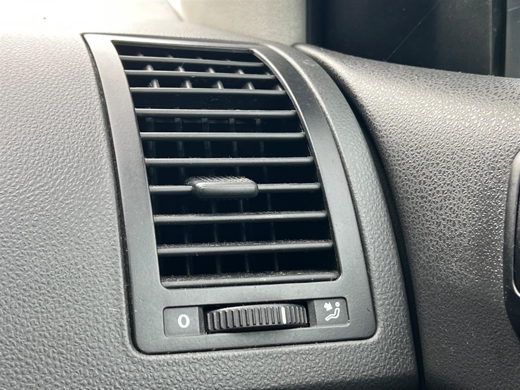 Used Volkswagen Polo 2003 for sale - 78042376: Photo 27