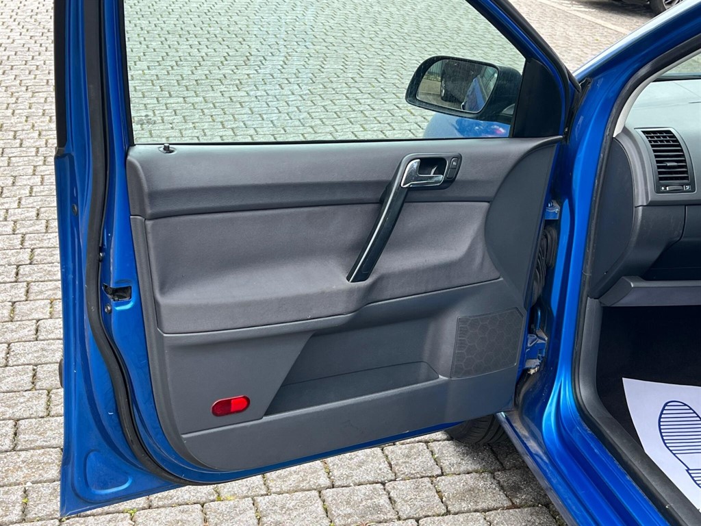 Used Volkswagen Polo 2003 for sale - 78042376: Photo 32