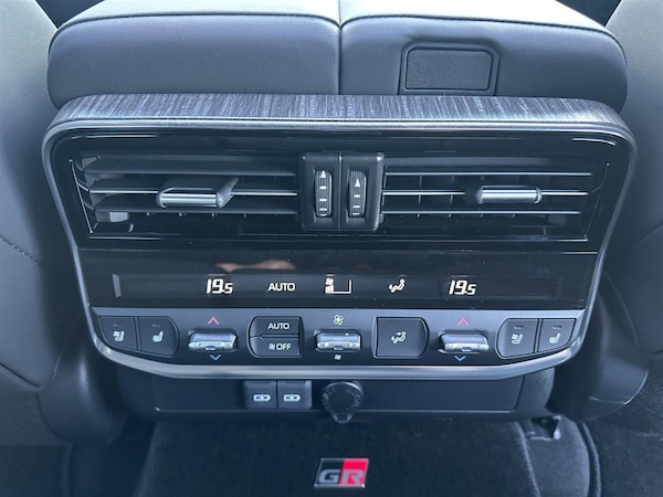 Used Toyota Landcruiser 2024 for sale - 75570305: Photo 48