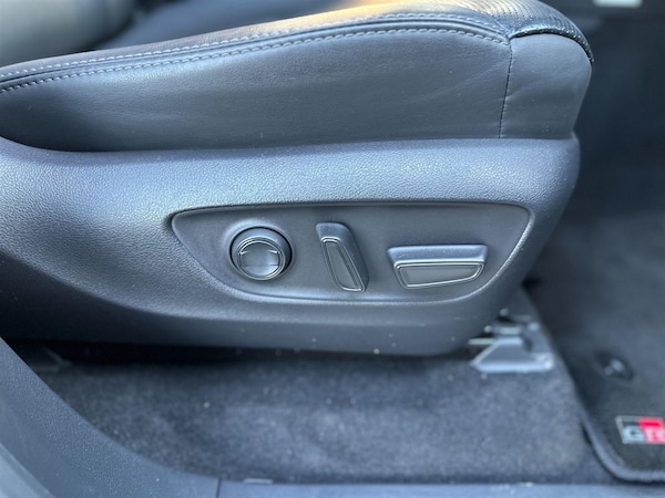 Used Toyota Landcruiser 2024 for sale - 75570305: Photo 61
