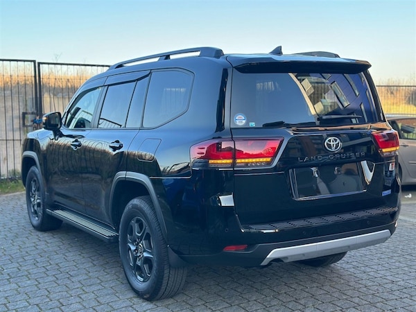 Used Toyota Landcruiser 2024 for sale - 75570305: Photo 9