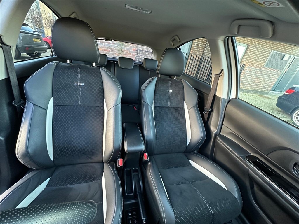 Used Toyota Yaris 2015 for sale - 77232420: Photo 18