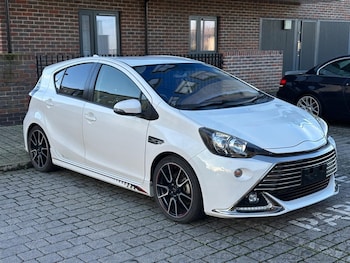 Used Toyota Yaris 2015 for sale - 77232420: Photo