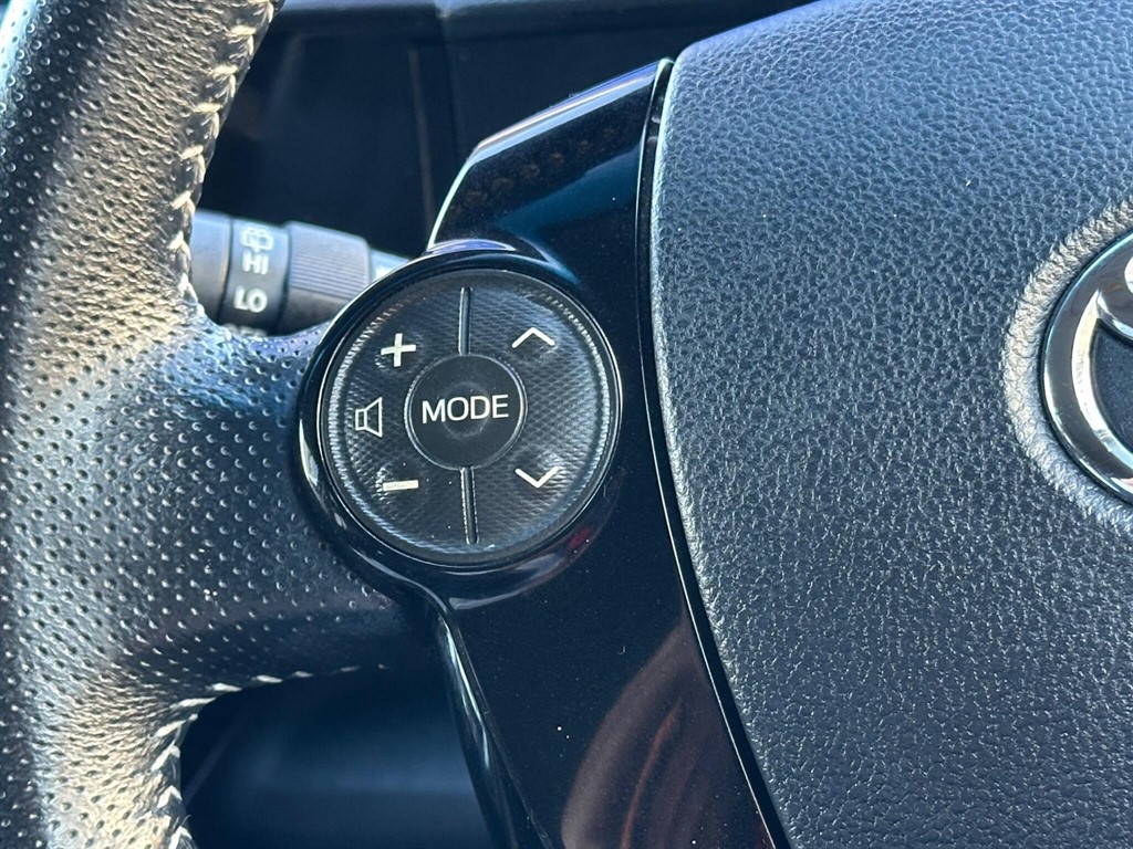 Used Toyota Yaris 2015 for sale - 77232420: Photo 30