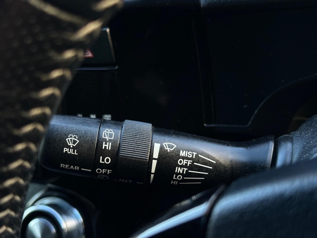 Used Toyota Yaris 2015 for sale - 77232420: Photo 35