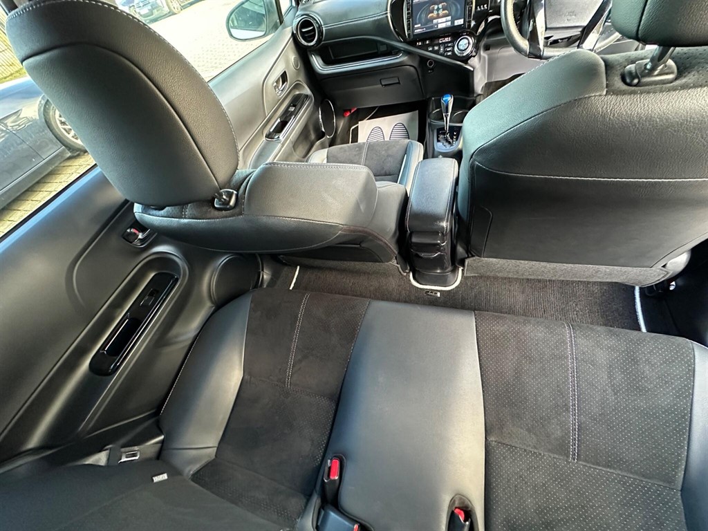 Used Toyota Yaris 2015 for sale - 77232420: Photo 59