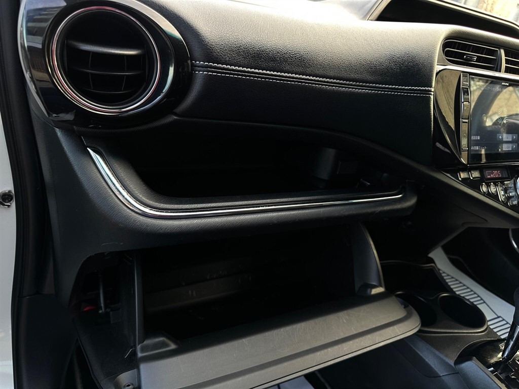 Used Toyota Yaris 2015 for sale - 77232420: Photo 77