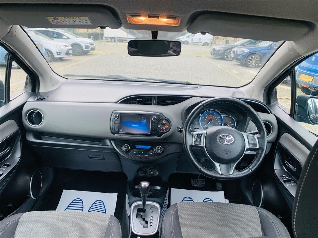 Used Toyota Yaris 2015 for sale - 77627821: Photo 15