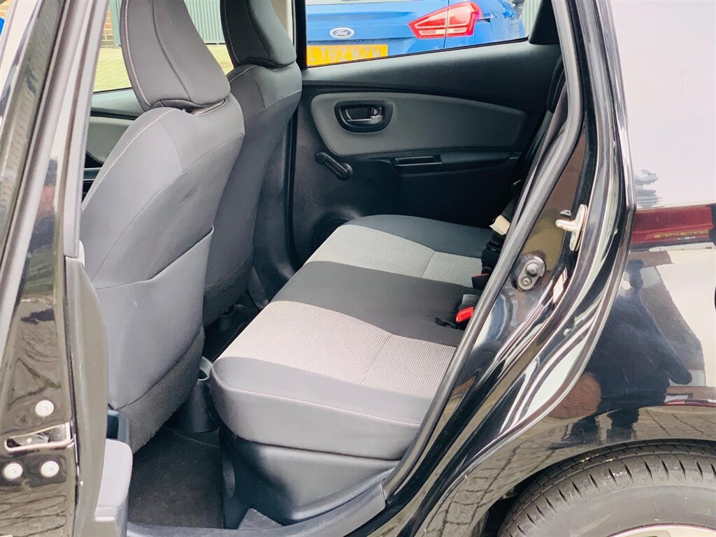 Used Toyota Yaris 2015 for sale - 77627821: Photo 20