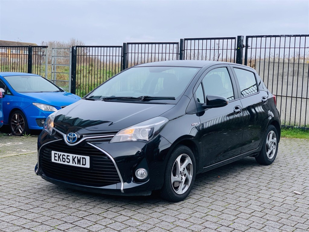 Used Toyota Yaris 2015 for sale - 77627821: Photo 3