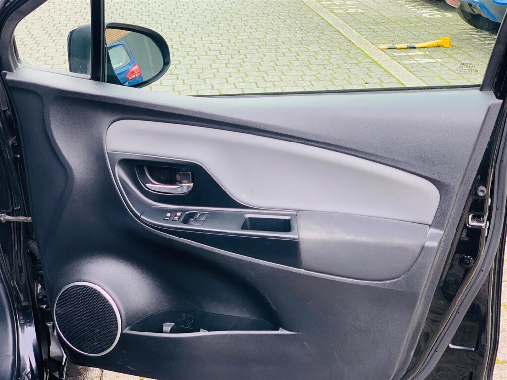 Used Toyota Yaris 2015 for sale - 77627821: Photo 33