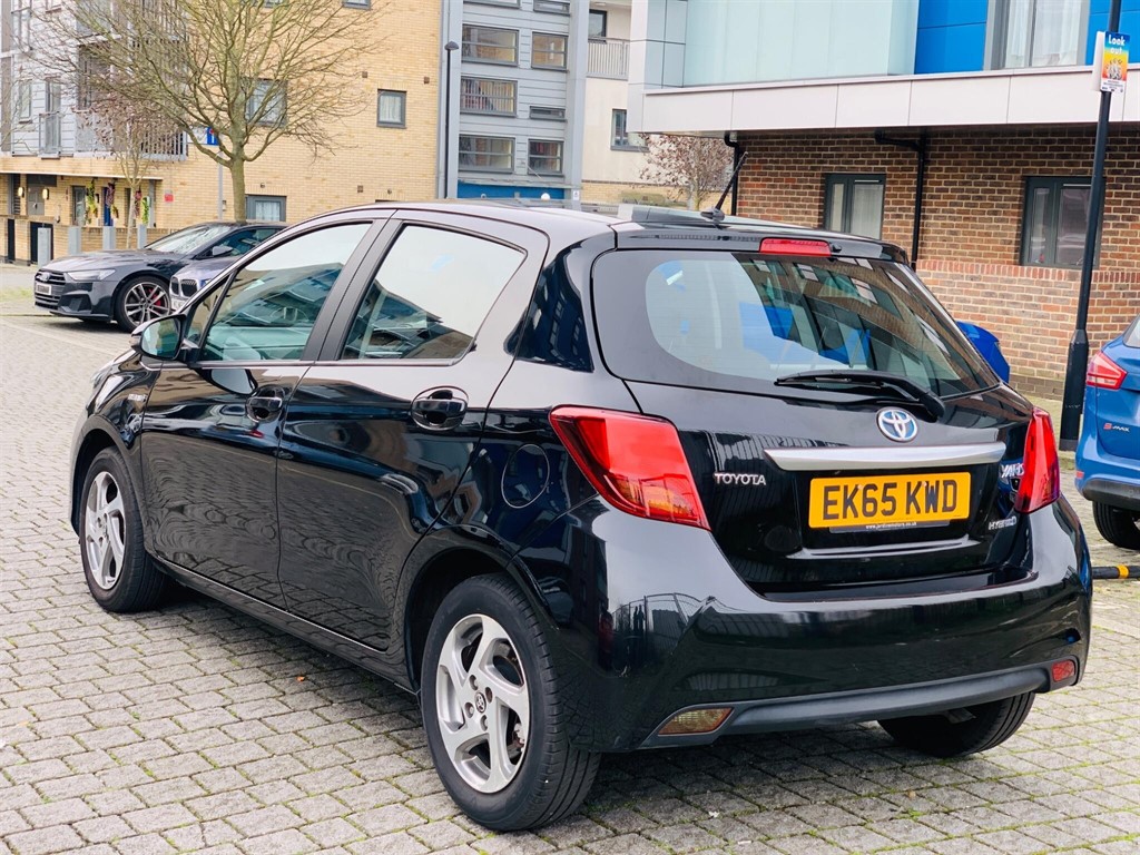 Used Toyota Yaris 2015 for sale - 77627821: Photo 4