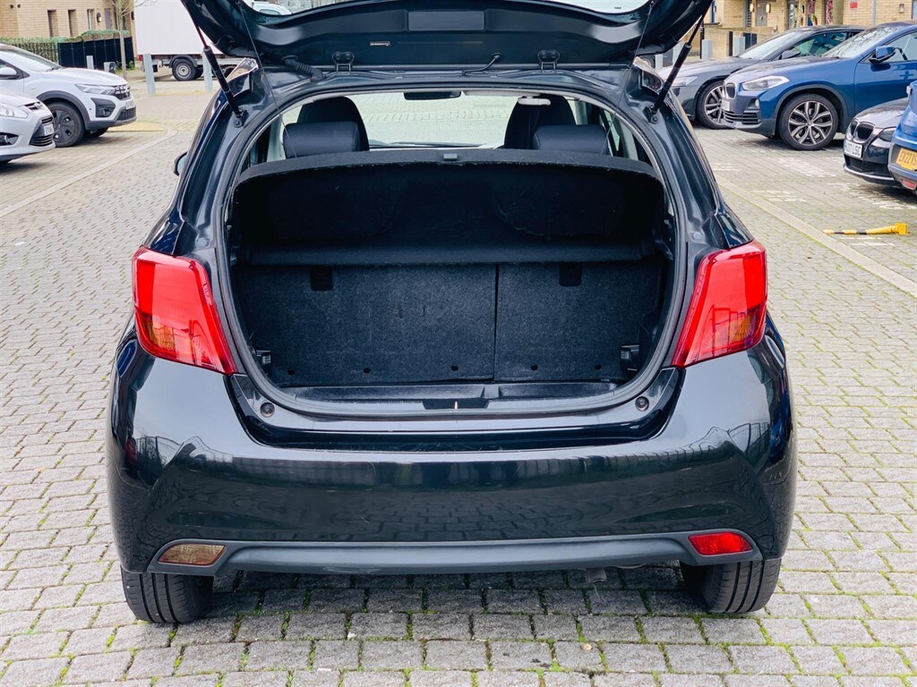 Used Toyota Yaris 2015 for sale - 77627821: Photo 41