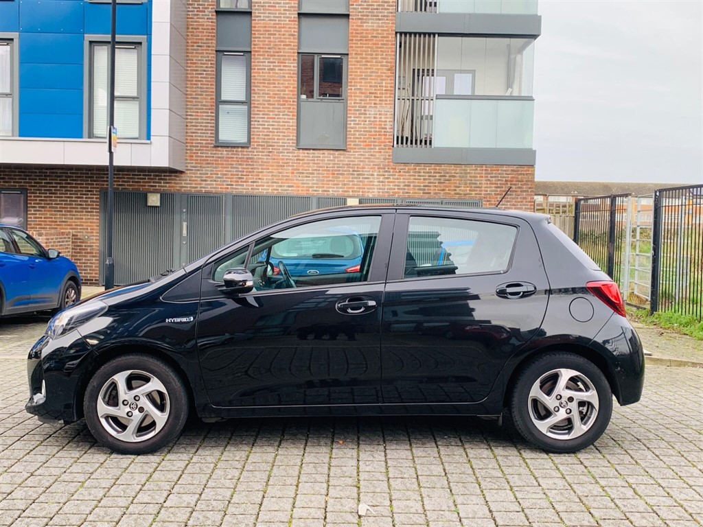 Used Toyota Yaris 2015 for sale - 77627821: Photo 8