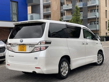Used Toyota Vellfire 2012 for sale - 75570727: Photo