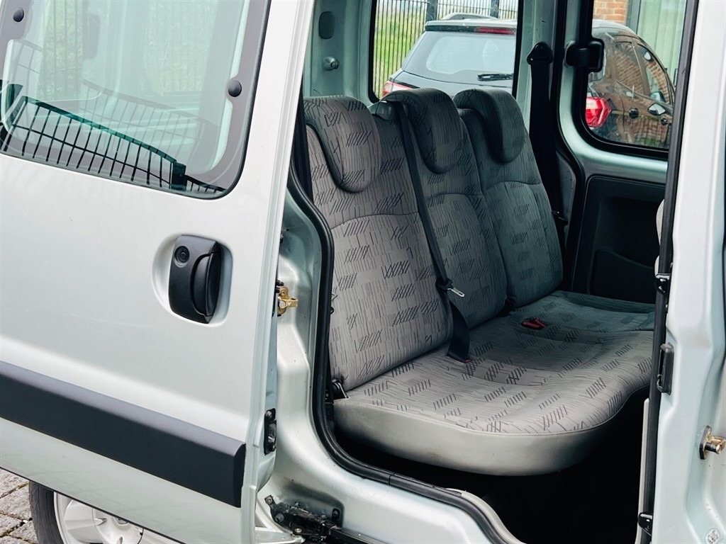 Used Renault Kangoo 2006 for sale - 77995404: Photo 17