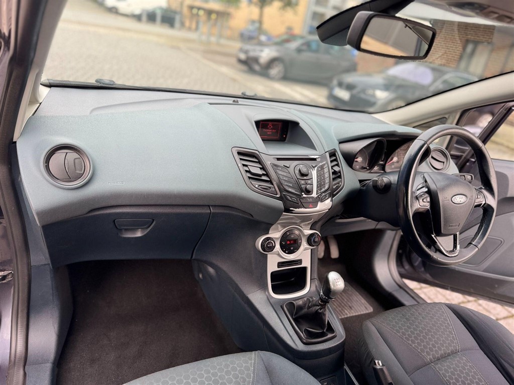 Used Ford Fiesta 2010 for sale - 76079540: Photo 25