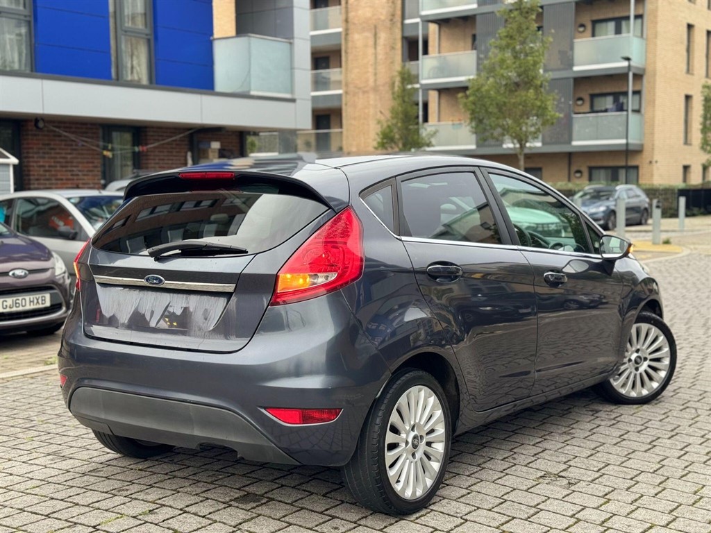 Used Ford Fiesta 2010 for sale - 76079540: Photo 3