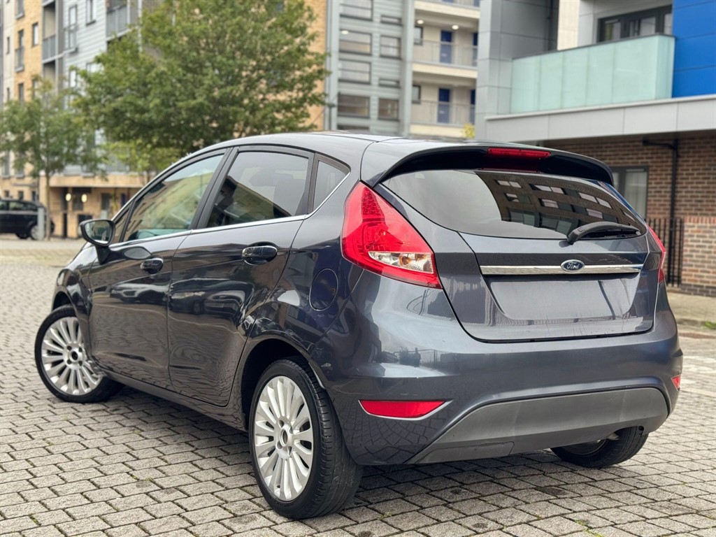 Used Ford Fiesta 2010 for sale - 76079540: Photo 4