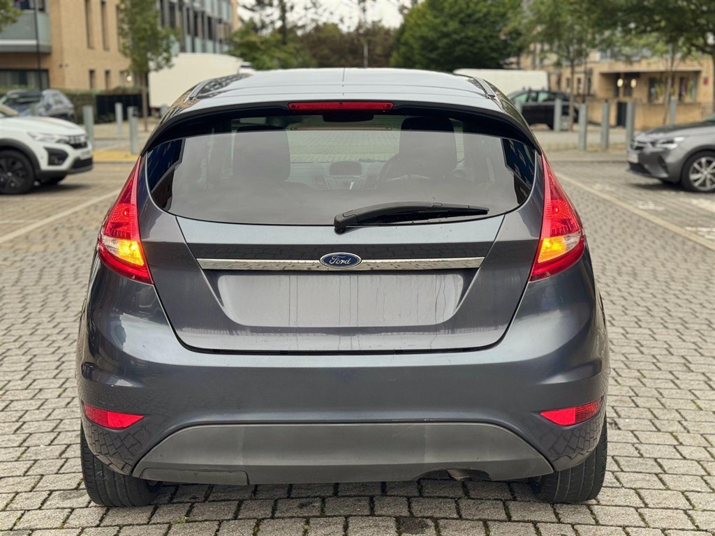 Used Ford Fiesta 2010 for sale - 76079540: Photo 5