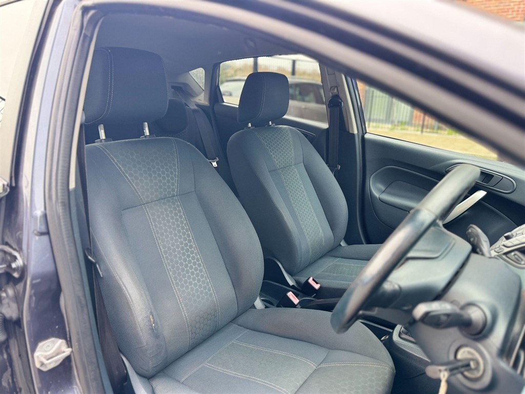 Used Ford Fiesta 2010 for sale - 76079540: Photo 7