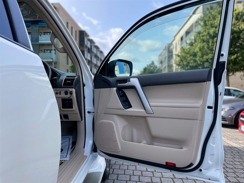 Used Toyota Land Cruiser 2023 for sale - 76704677: Photo 16