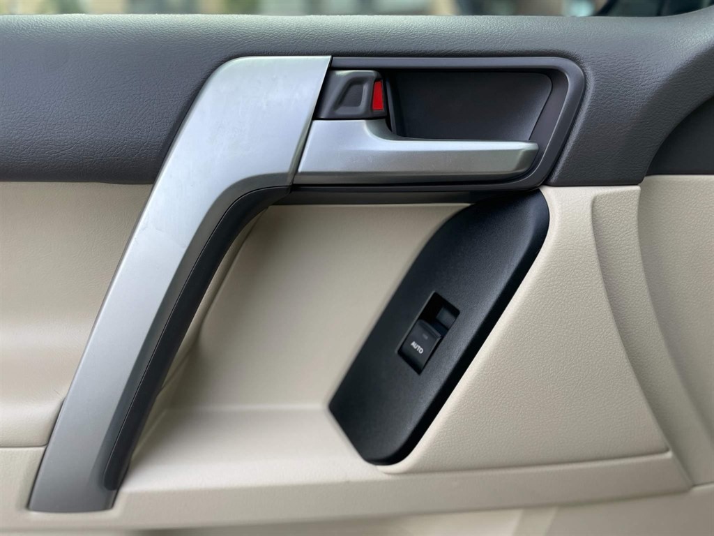 Used Toyota Land Cruiser 2023 for sale - 76704677: Photo 18