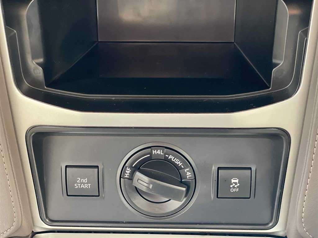 Used Toyota Land Cruiser 2023 for sale - 76704677: Photo 28