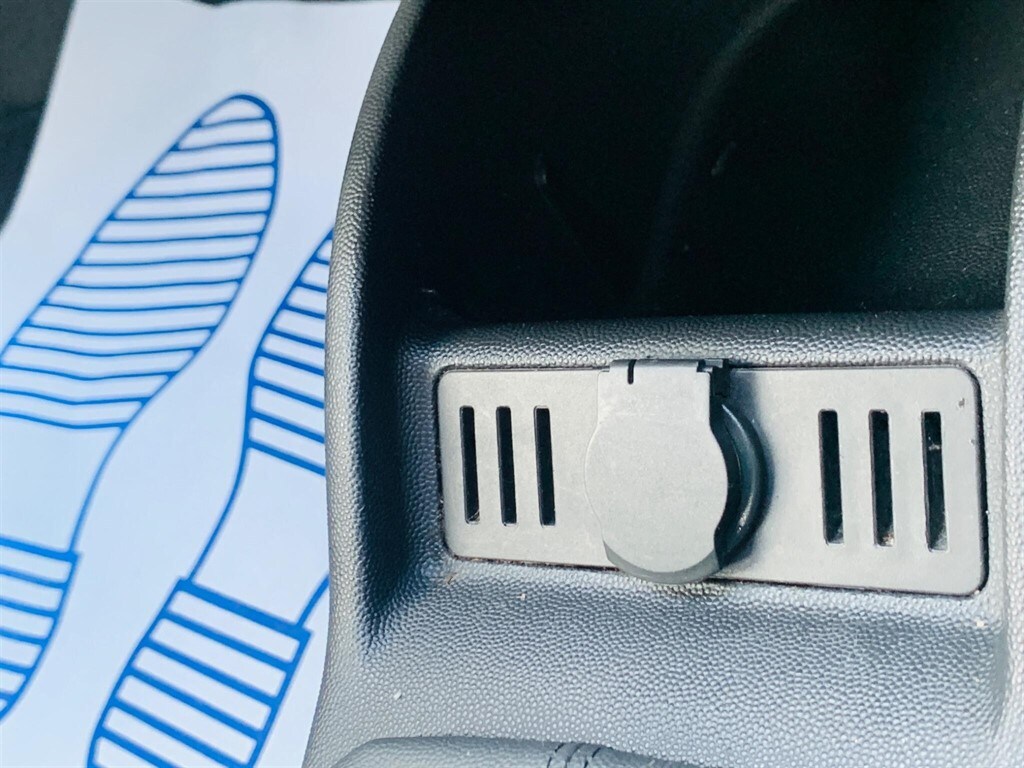 Used Vauxhall Corsa 2005 for sale - 77373275: Photo 33