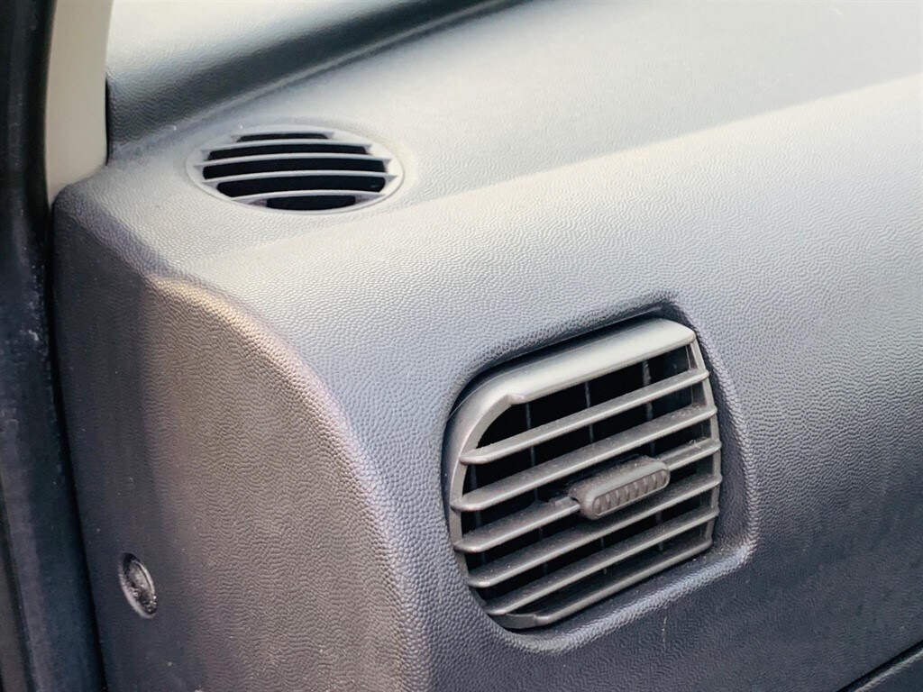 Used Vauxhall Corsa 2005 for sale - 77373275: Photo 46