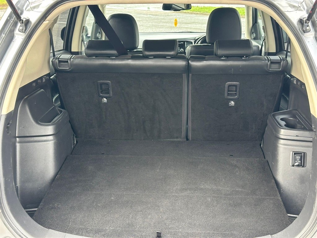 Used Mitsubishi Outlander 2016 for sale - 77499876: Photo 40