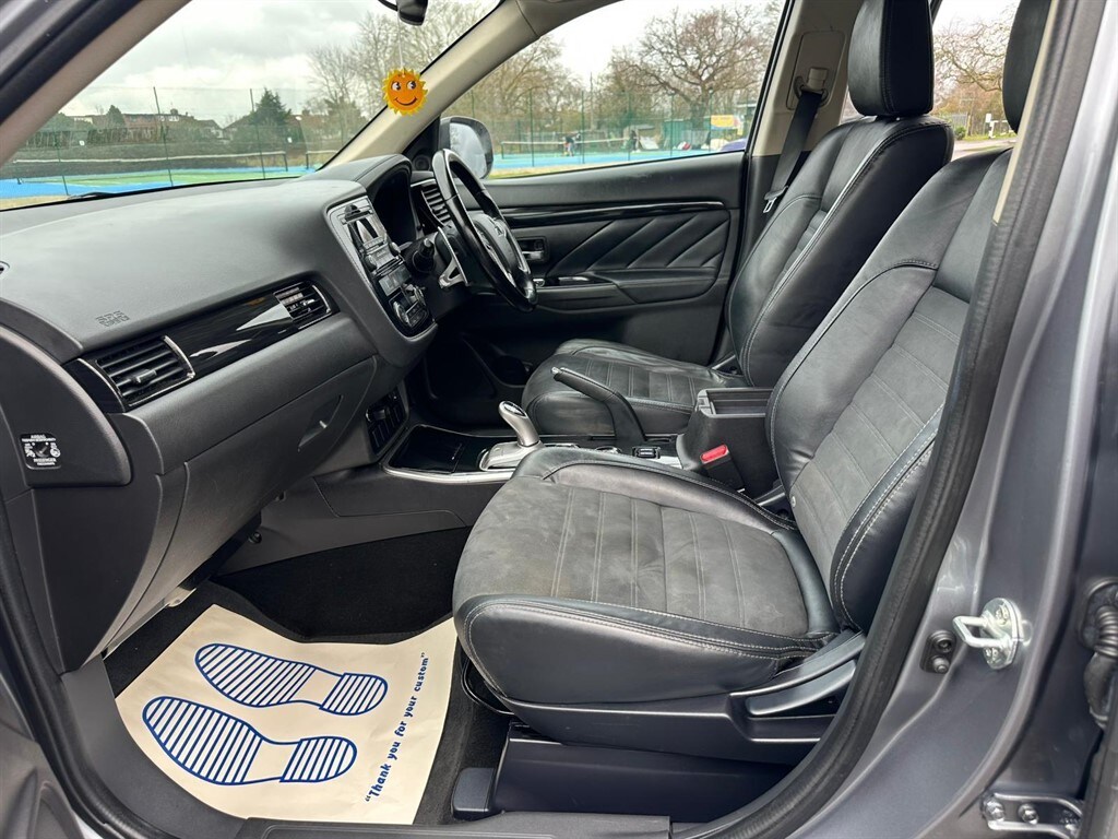 Used Mitsubishi Outlander 2016 for sale - 77499876: Photo 43