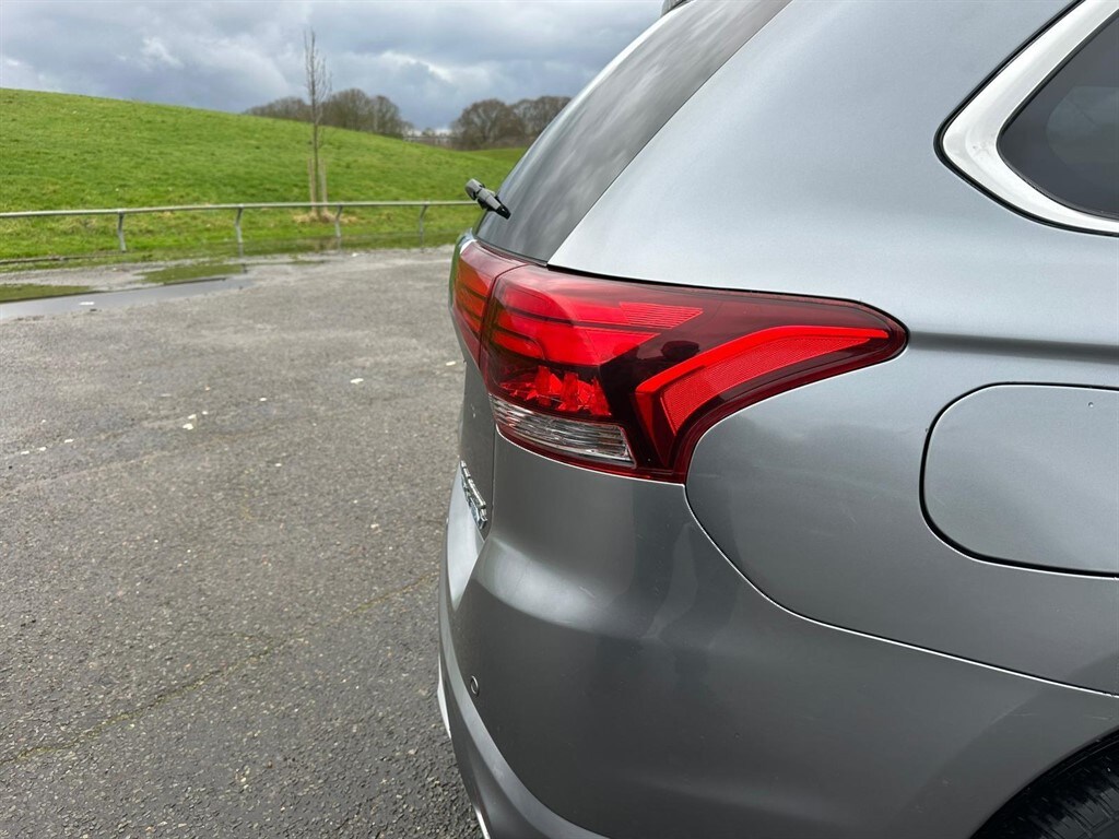 Used Mitsubishi Outlander 2016 for sale - 77499876: Photo 45