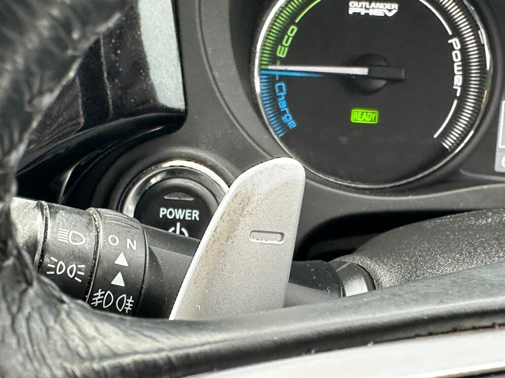 Used Mitsubishi Outlander 2016 for sale - 77499876: Photo 54