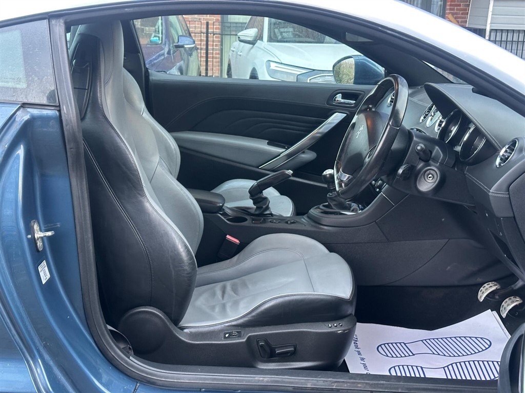 Used Peugeot RCZ 2013 for sale - 77232416: Photo 24