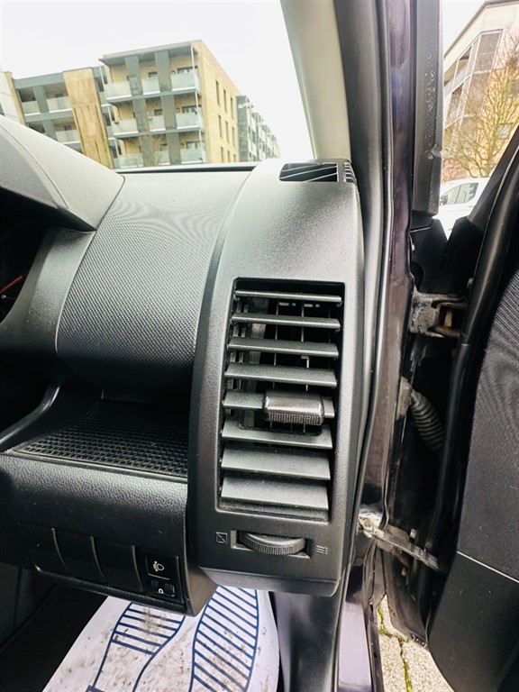 Used Mazda Mazda5 2009 for sale - 76999811: Photo 25