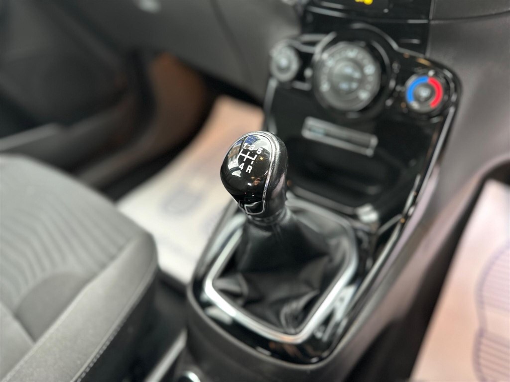 Used Ford Fiesta 2015 for sale - 76404915: Photo 24