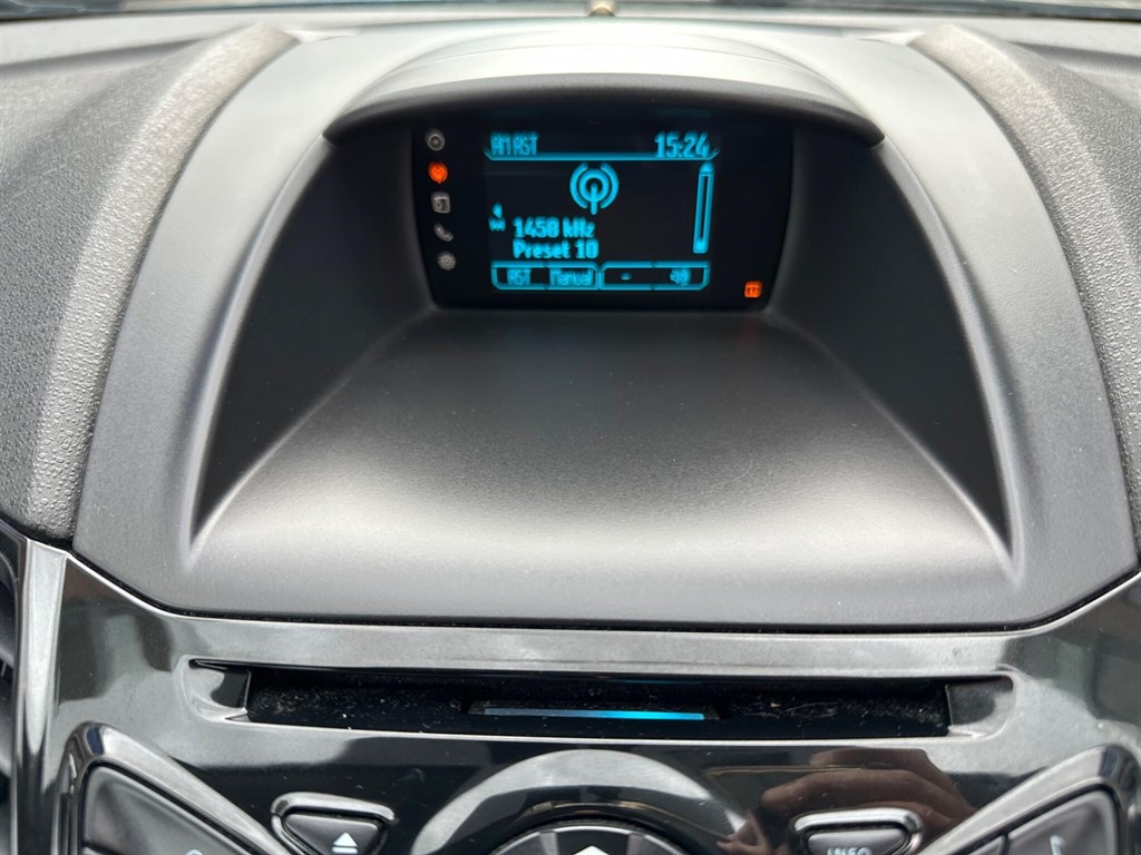 Used Ford Fiesta 2015 for sale - 76404915: Photo 64