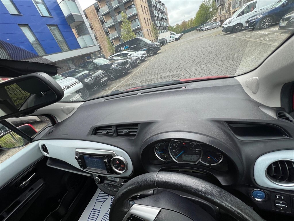 Used Toyota Yaris 2014 for sale - 78148887: Photo 15